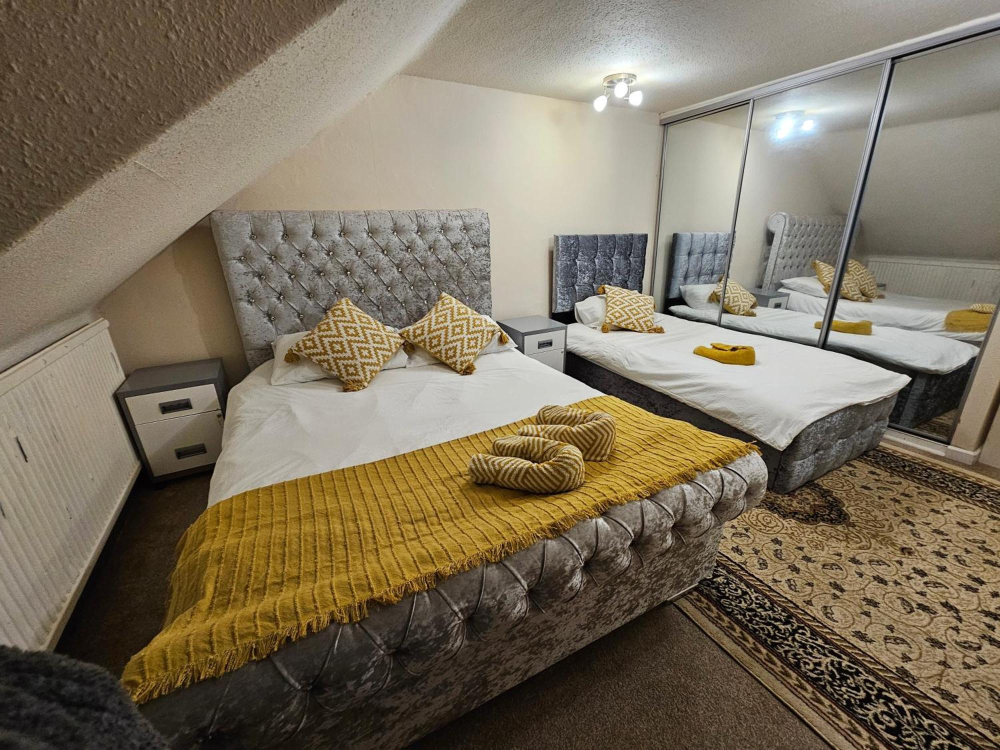 89 Clerk Street Apartman Loanhead Szoba fotó